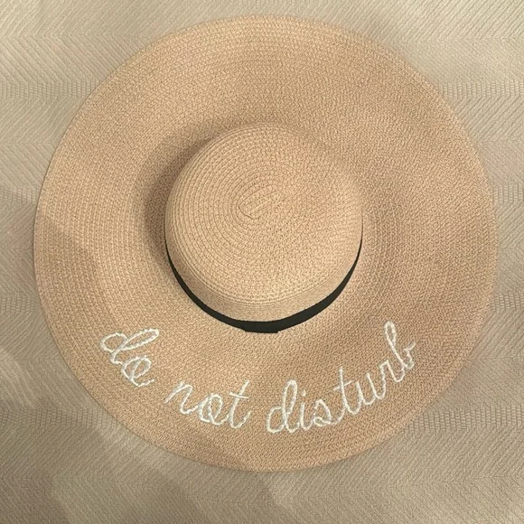 Beach Hat - Picture 2 of 5